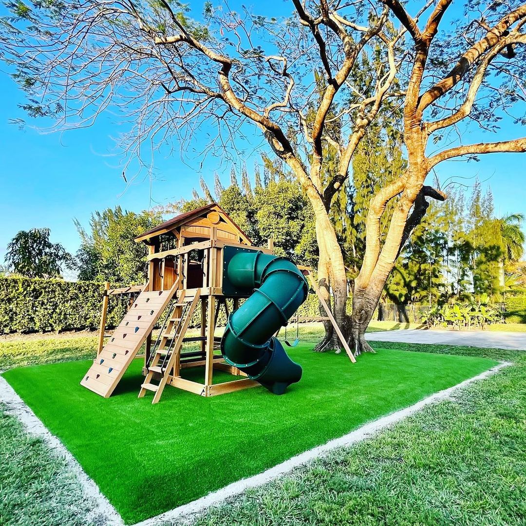 Miami Beach Artificial Grass For Playgrounds near me